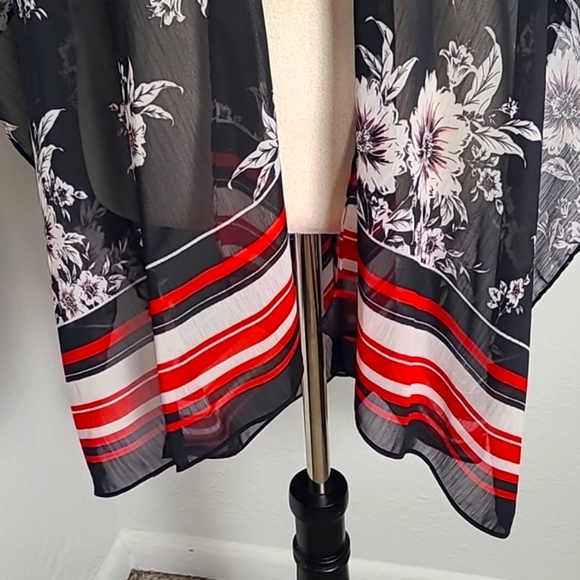 Beautiful Chiffon Black Kimono with White Flowers & Red Striped Hem, OS - Picture 4 of 9